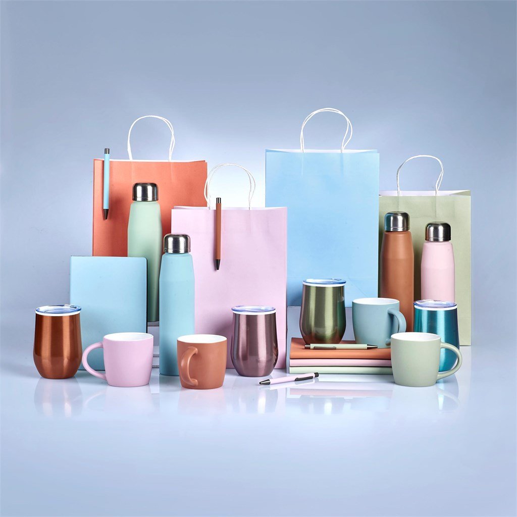 Altitude Vogue Midi Paper Gift Bag - Image 4