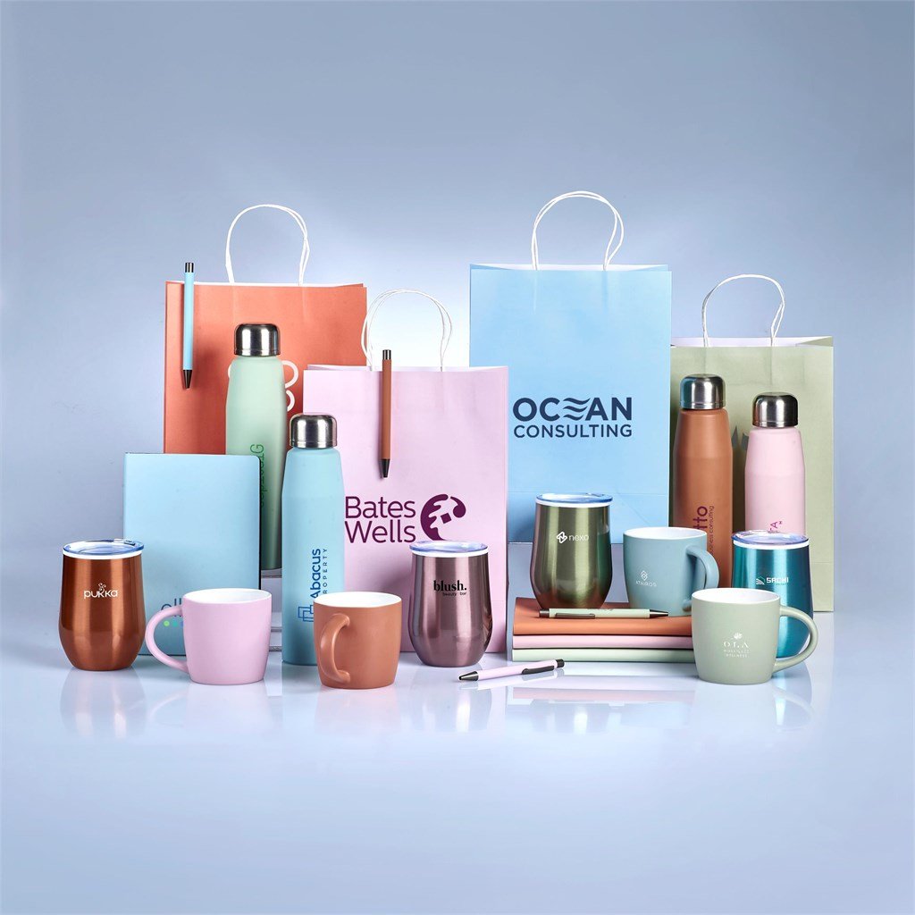 Altitude Vogue Midi Paper Gift Bag - Image 7
